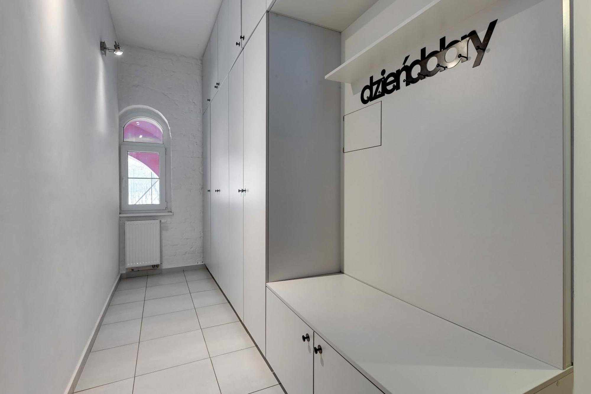 City Center, Art House & Family Stay By Downtown Apartments Гданьск Экстерьер фото